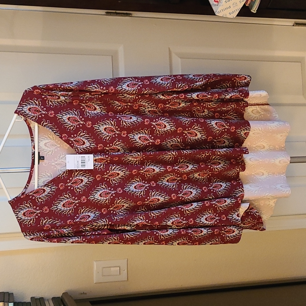 Buckle Top - Picture 2 of 7
